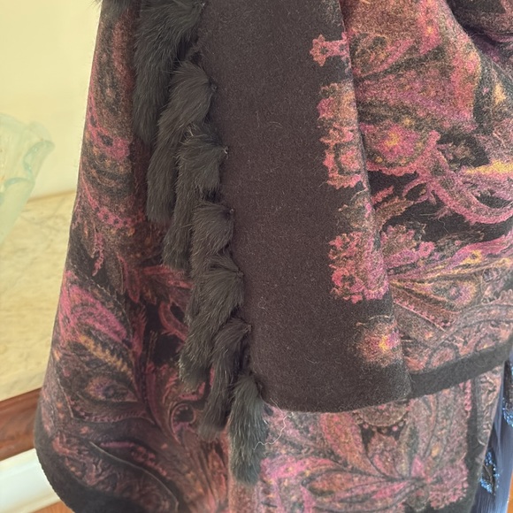 LA Fiorentina NEIMAN Marcus Genuine Fur wool wrap shawl scarf black purple rare - Picture 4 of 14